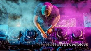 How to Be a DJ: The Complete Step by Step Guide to Getting Your First Show