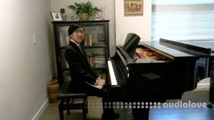 Udemy Beginner Piano Taught by a Pre-College Juilliard Graduate