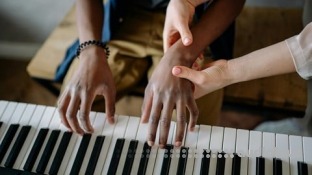 Udemy Learn How to Play Piano in 30 Days: Step-by-Step Grade 3